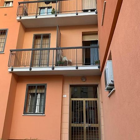 Comfortable Room Suitable 1-2 Pax Болоня Екстериор снимка